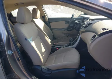 2014 Hyundai Elantra Se z USA, uszkodzony, nr VIN 5NPDH4AE9EH530019